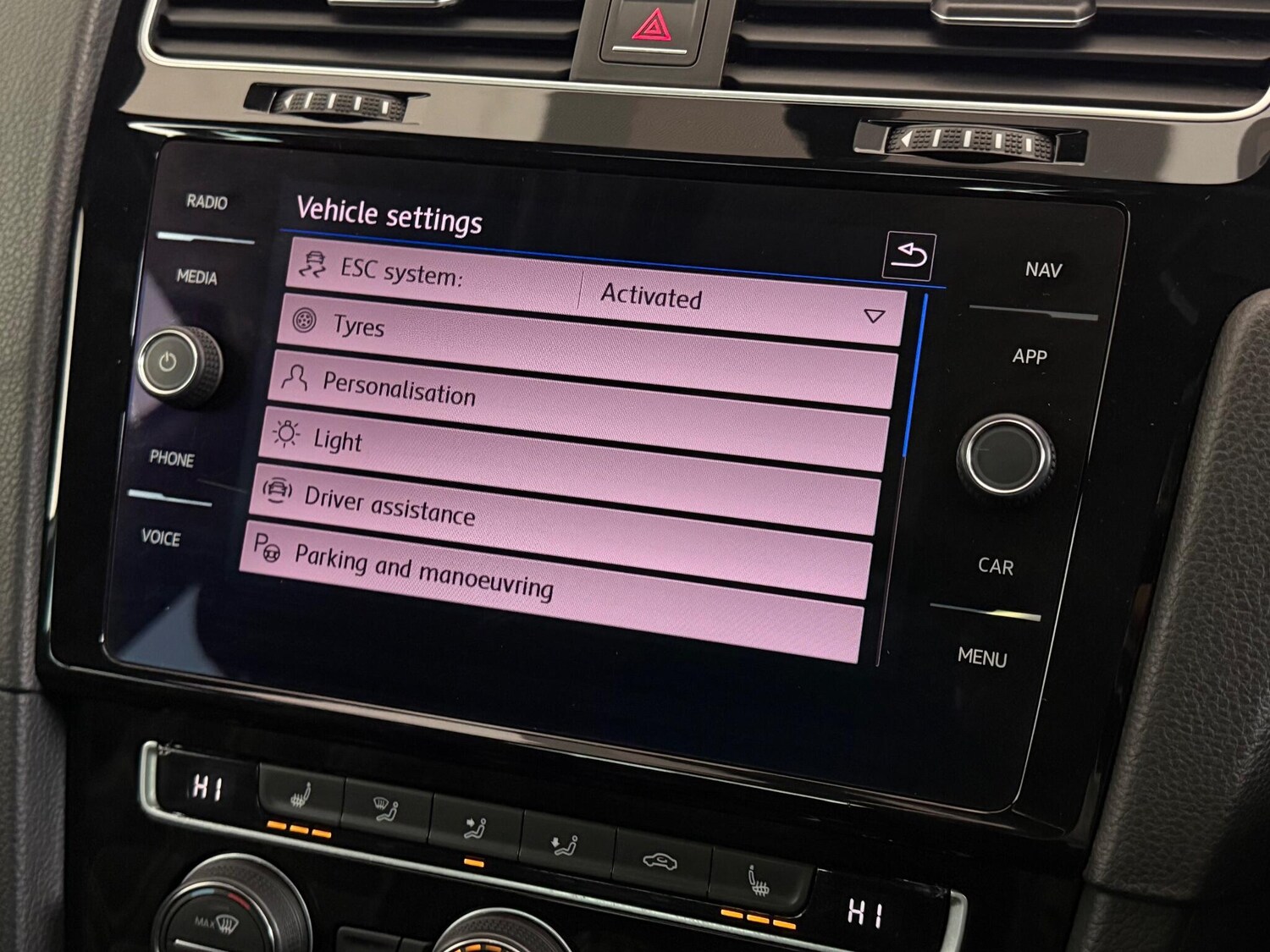 Used Volkswagen Golf 2017 for sale - 76823665: Photo 34