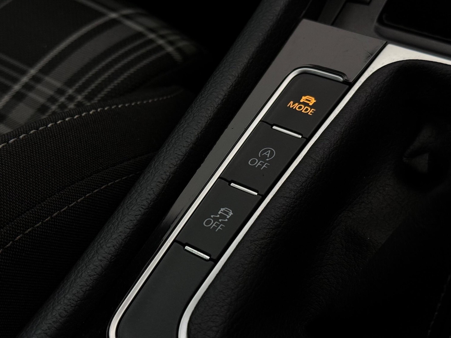 Used Volkswagen Golf 2017 for sale - 76823665: Photo 42