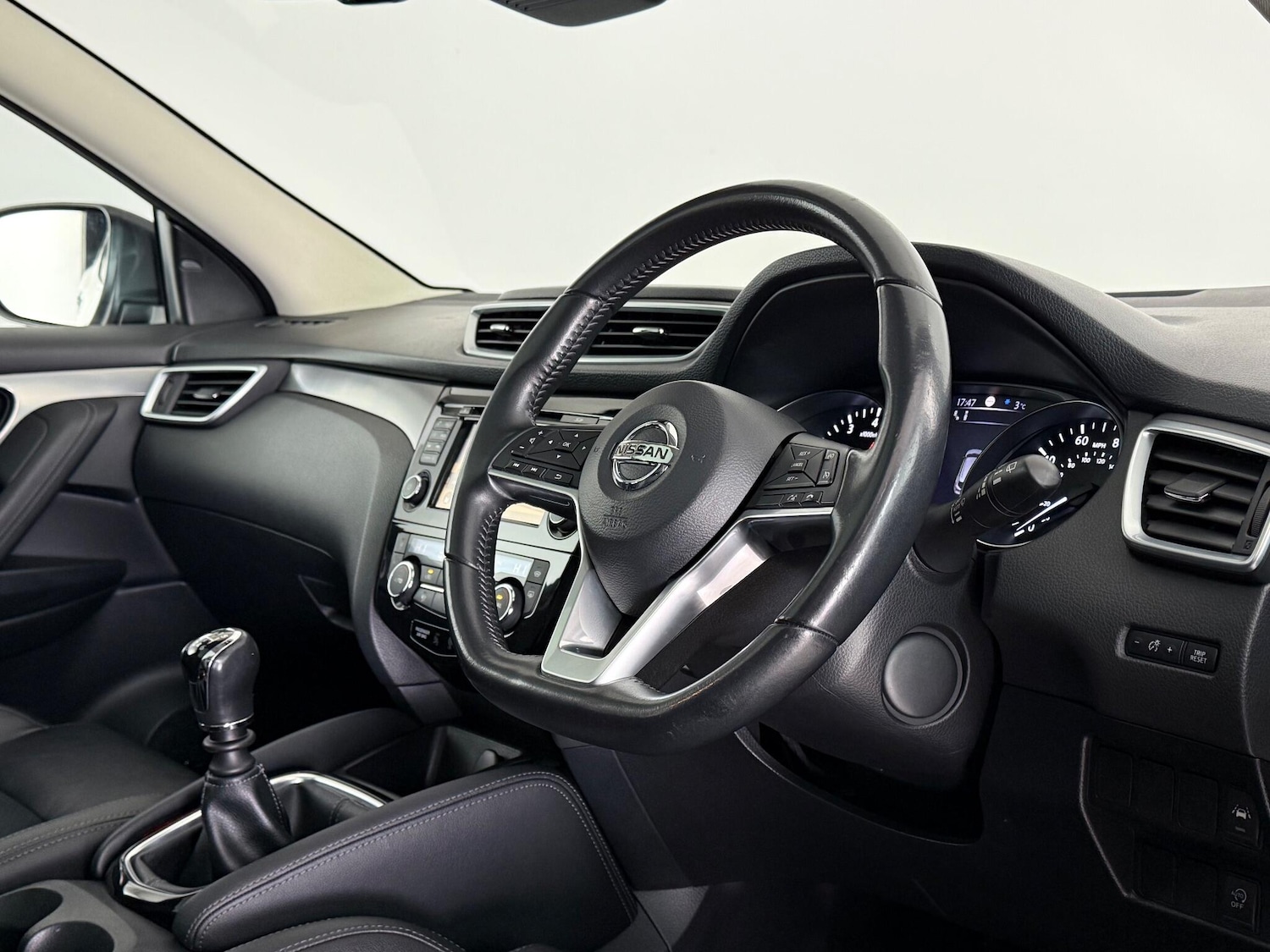 Used Nissan Qashqai 2018 for sale - 77180821: Photo 14