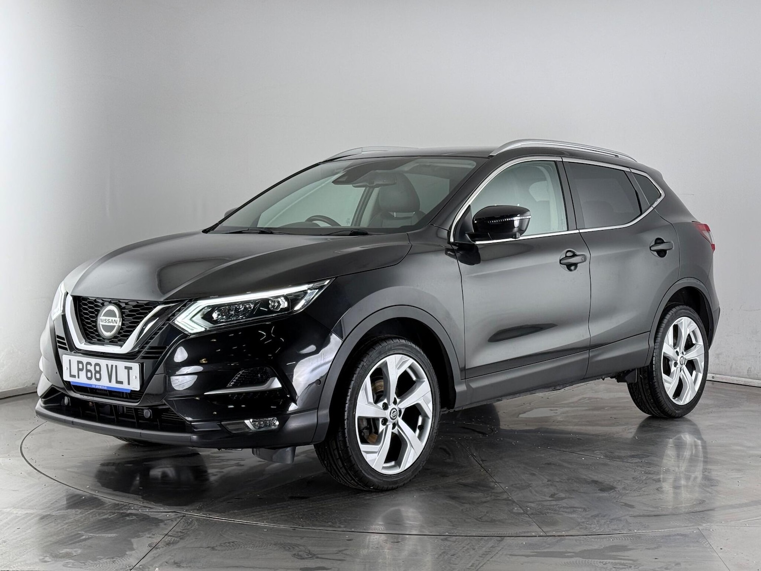 Used Nissan Qashqai 2018 for sale - 77180821: Photo 3