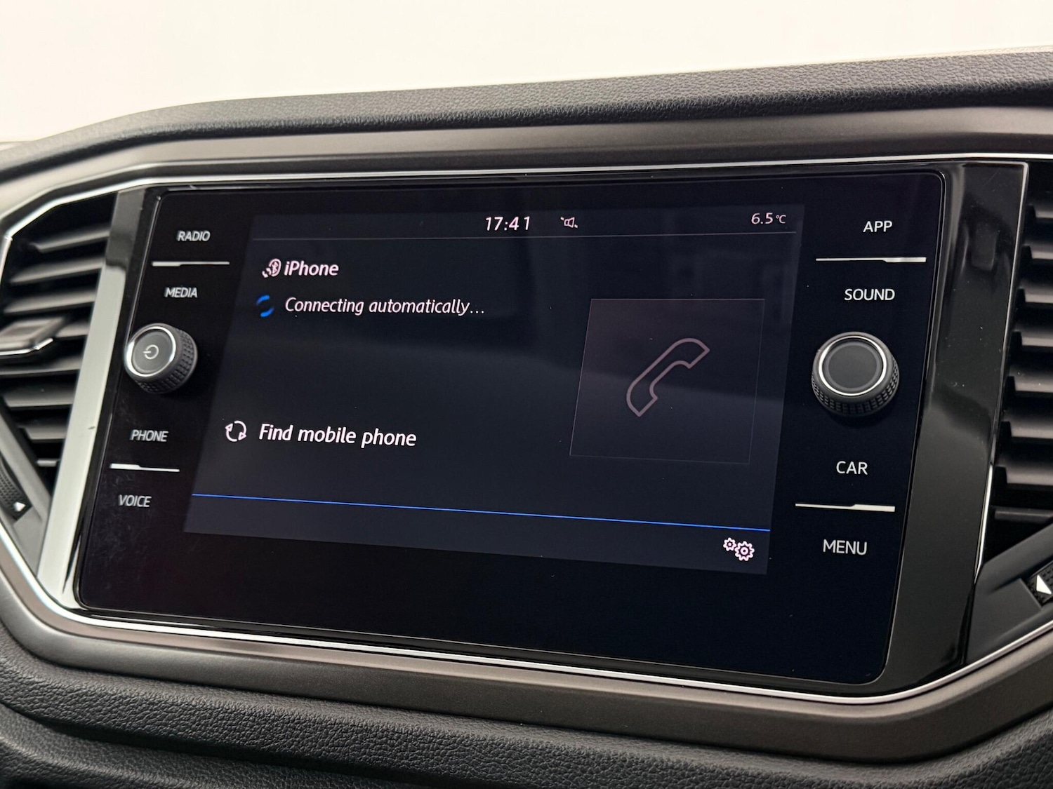 Used Volkswagen T-Roc 2019 for sale - 77246750: Photo 24