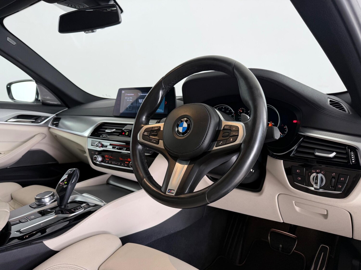 Used BMW 5 Series 2017 for sale - 77825322: Photo 11