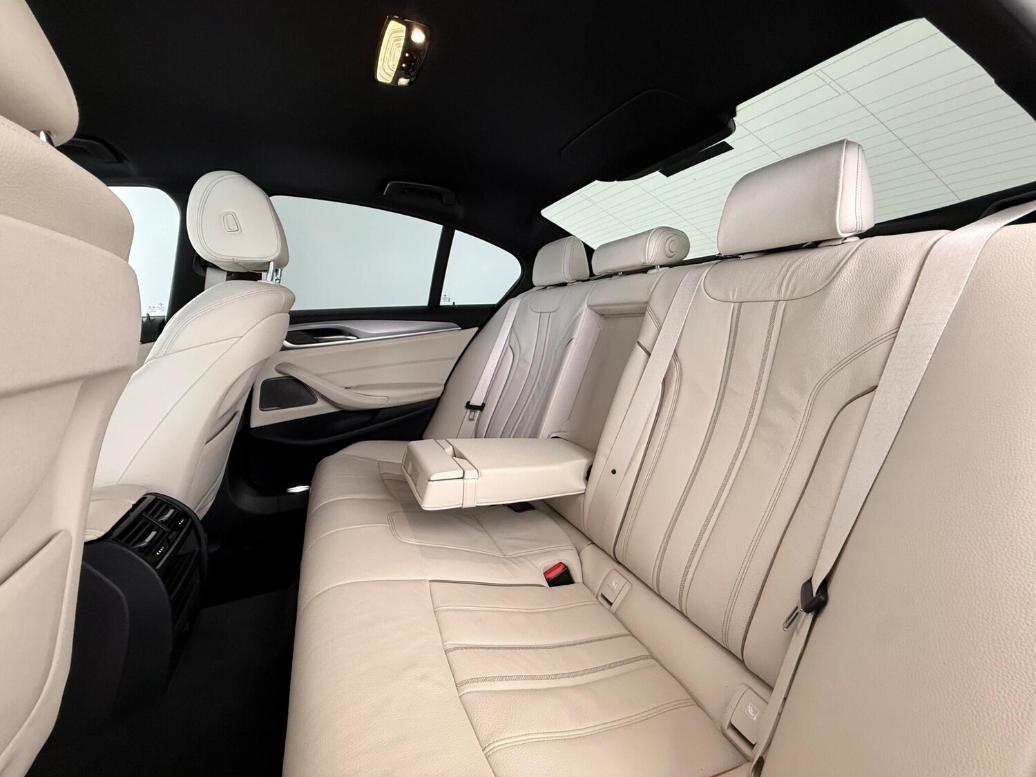 Used BMW 5 Series 2017 for sale - 77825322: Photo 16