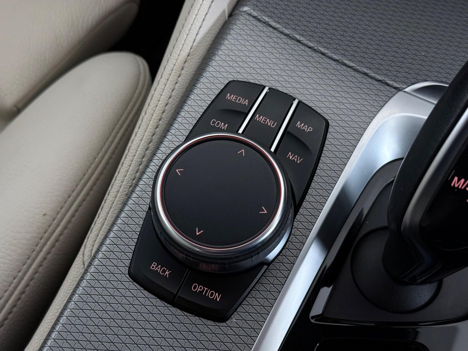 Used BMW 5 Series 2017 for sale - 77825322: Photo 31