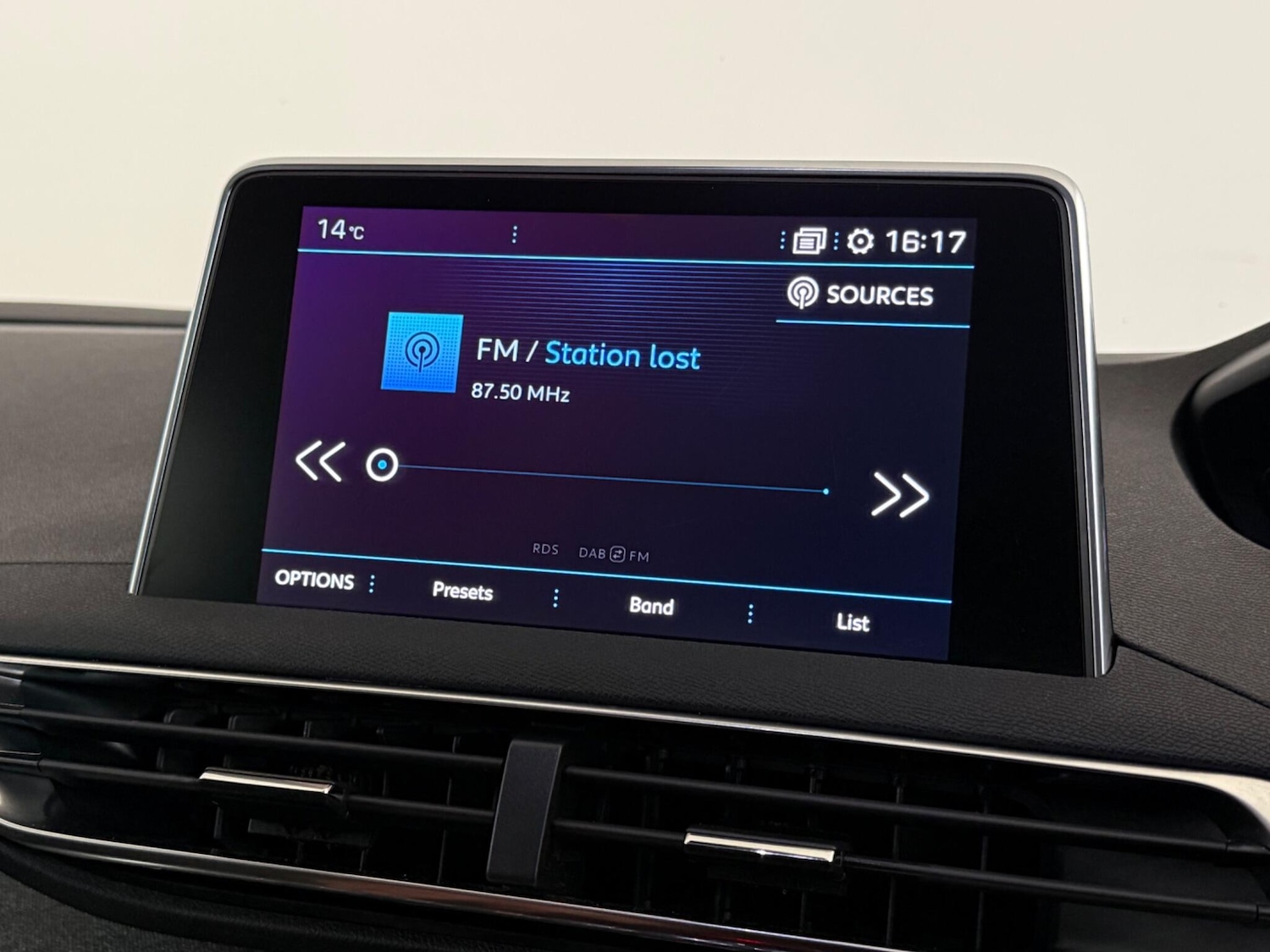 Used Peugeot 3008 2019 for sale - 77371843: Photo 24