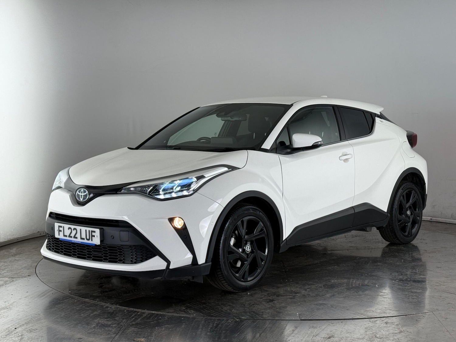 Used Toyota C-HR 2022 for sale - 76468761: Photo 3