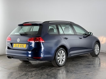 Used Volkswagen Golf 2016 for sale - 77909877: Photo