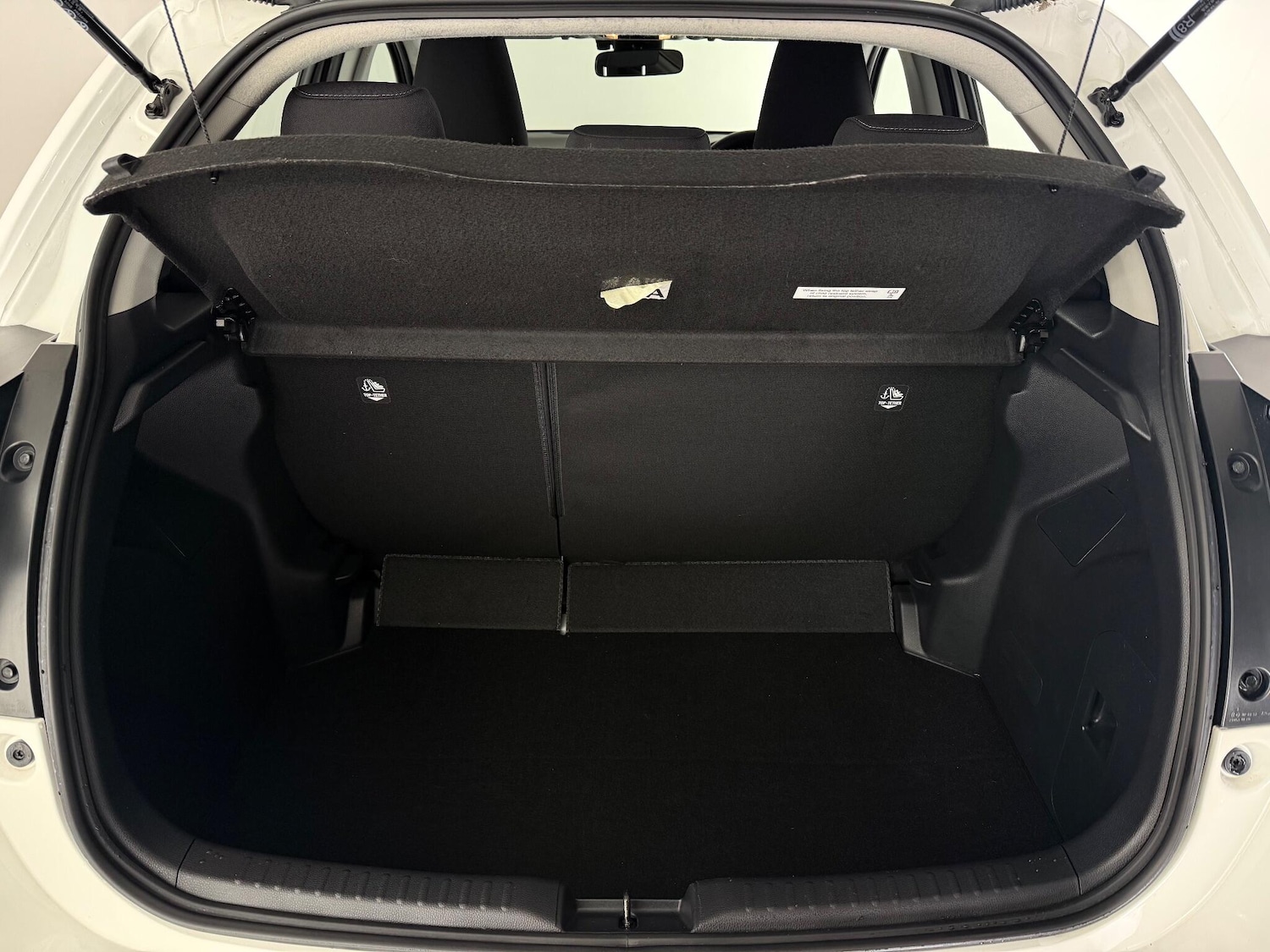 Used Toyota Yaris 2022 for sale - 77216559: Photo 10