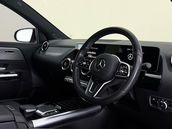 Used Mercedes-Benz GLA 2020 for sale - 78574200: Photo