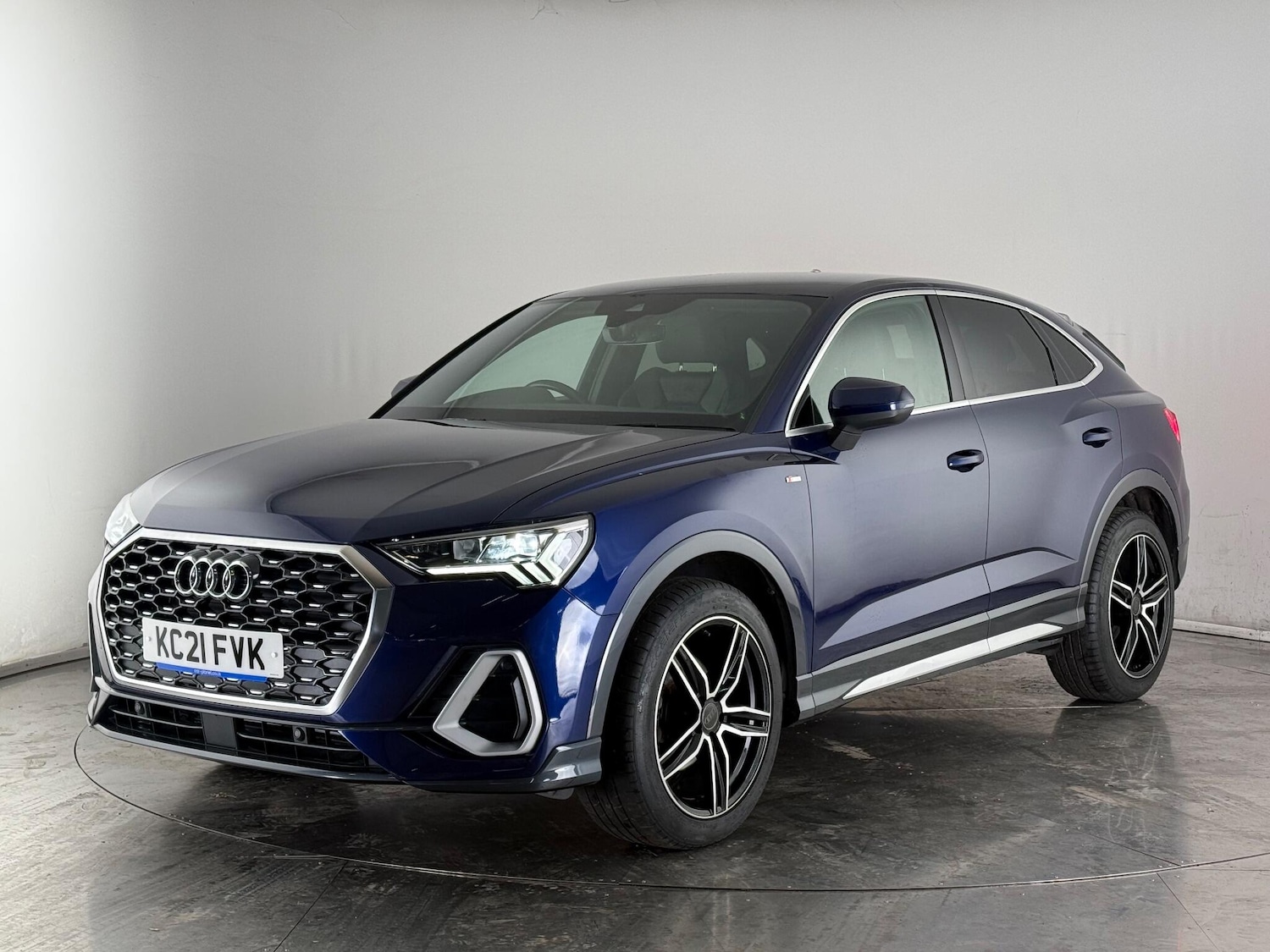 Used Audi Q3 2021 for sale - 77243591: Photo 3