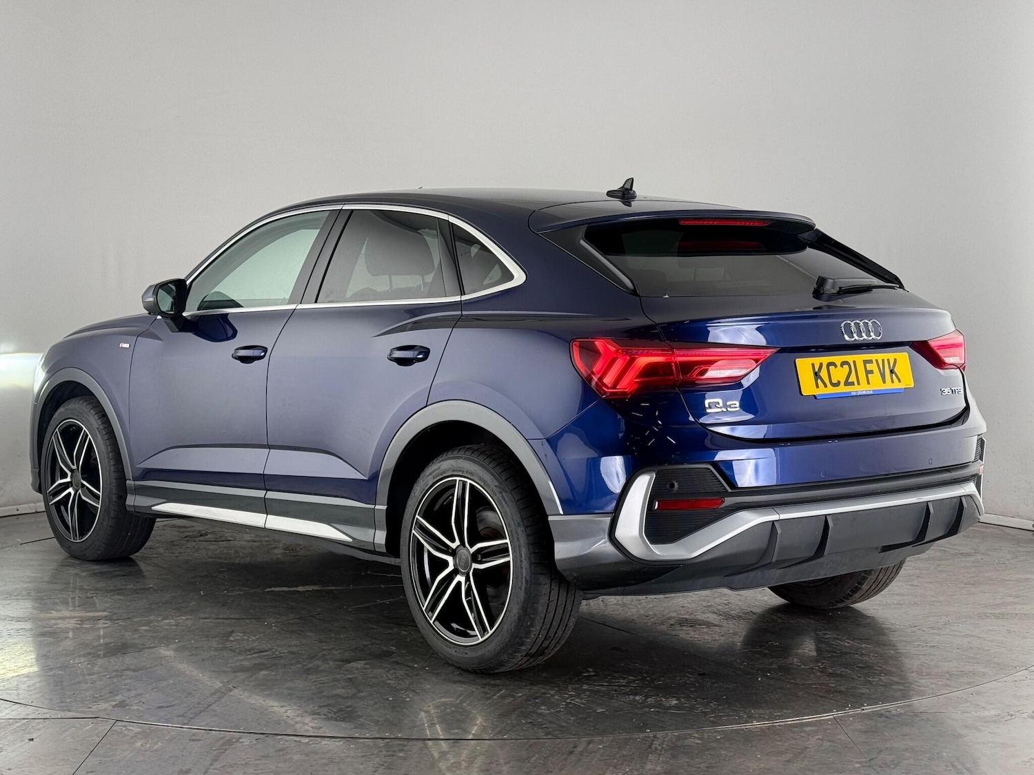 Used Audi Q3 2021 for sale - 77243591: Photo 4