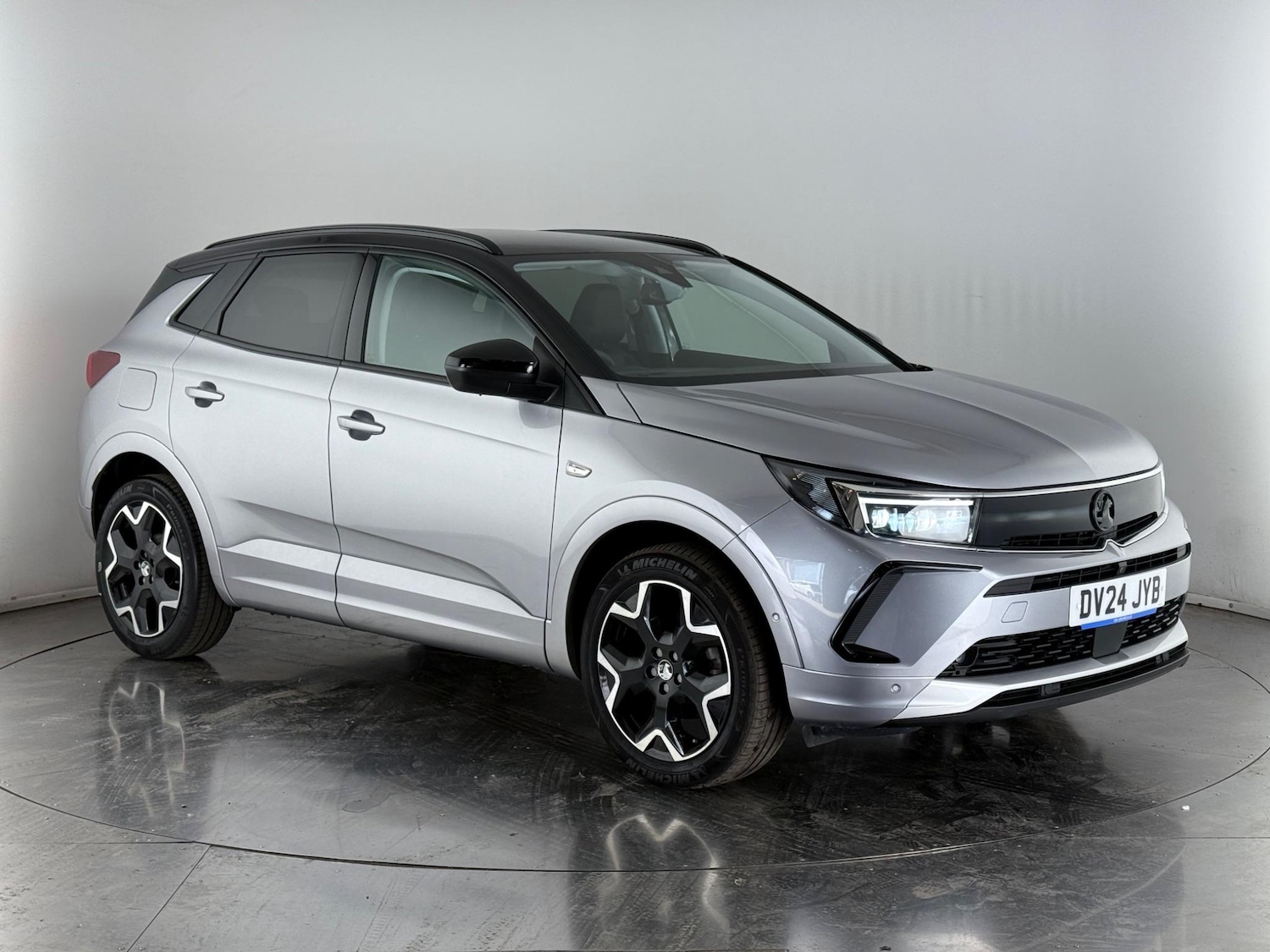 Used Vauxhall Grandland 2024 for sale - 76468070: Photo 1