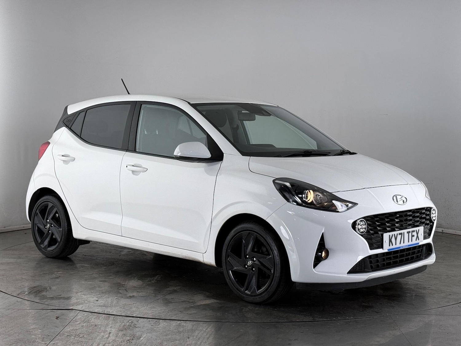 Used Hyundai i10 2021 for sale - 76899004: Photo 1