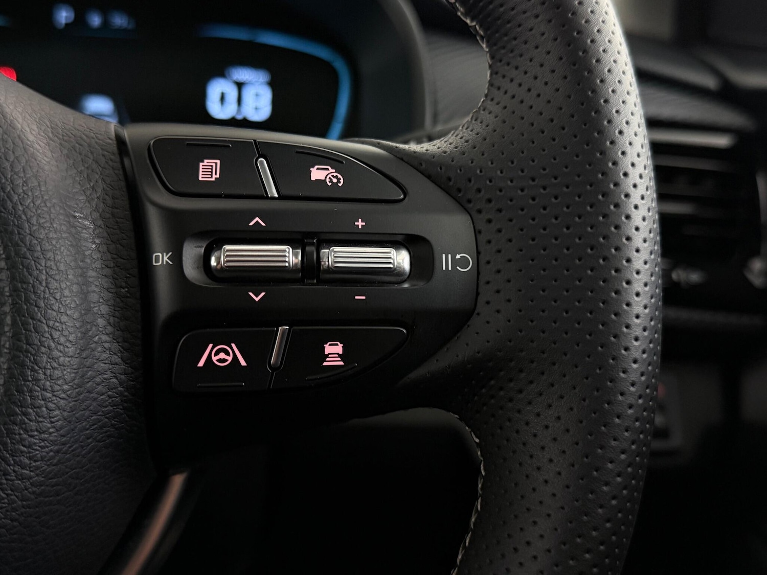 Used Kia Stonic 2024 for sale - 77180817: Photo 20