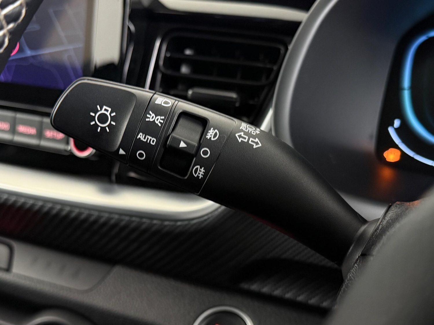 Used Kia Stonic 2024 for sale - 77180817: Photo 21