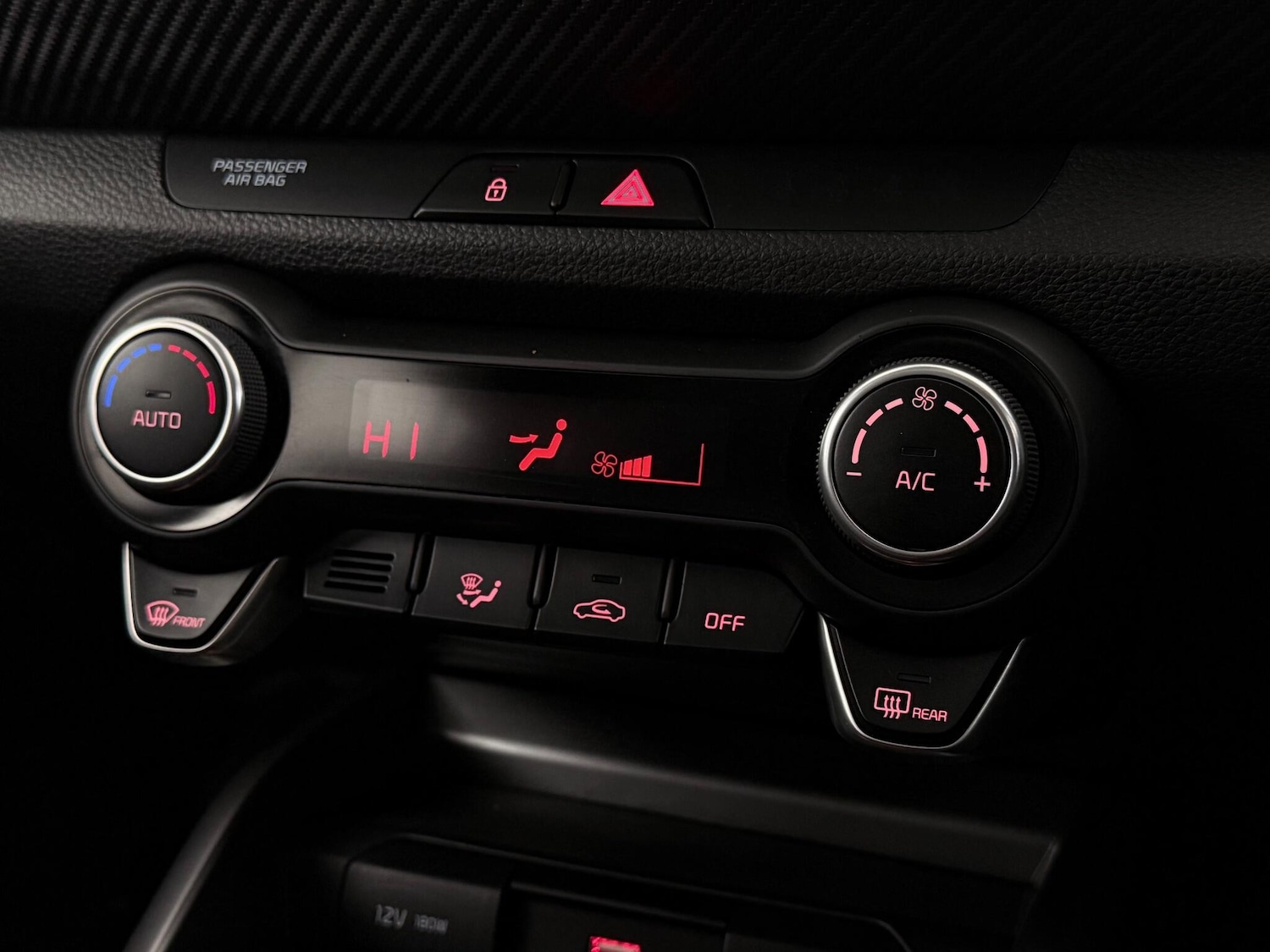 Used Kia Stonic 2024 for sale - 77180817: Photo 29