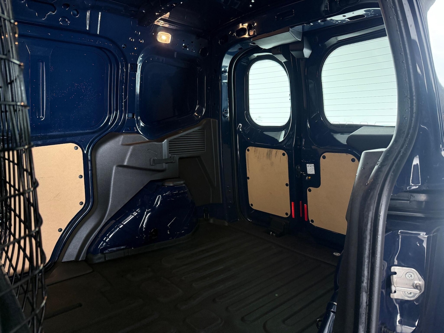 Used Ford Transit Courier 2020 for sale - 77181257: Photo 15