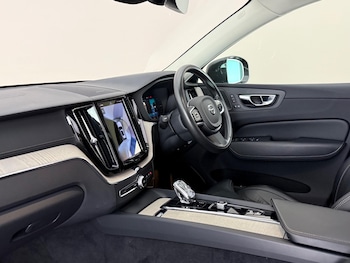 Used Volvo XC60 2021 for sale - 79248881: Photo