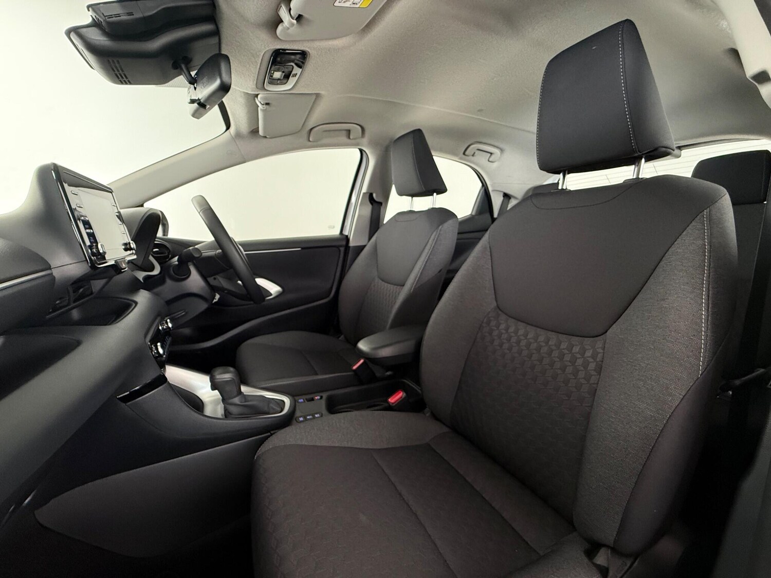 Used Toyota Yaris 2023 for sale - 77659179: Photo 12