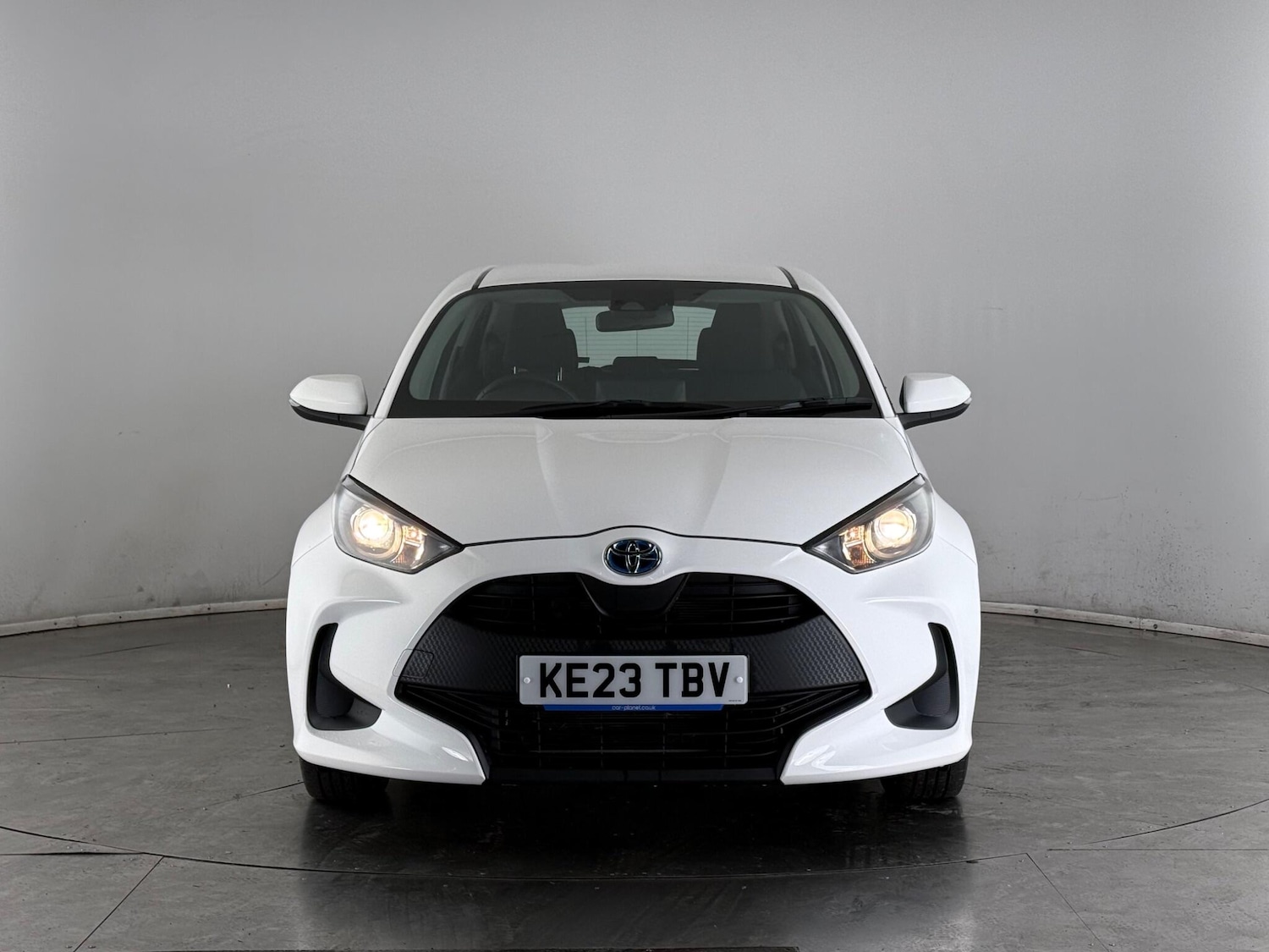 Used Toyota Yaris 2023 for sale - 77659179: Photo 2
