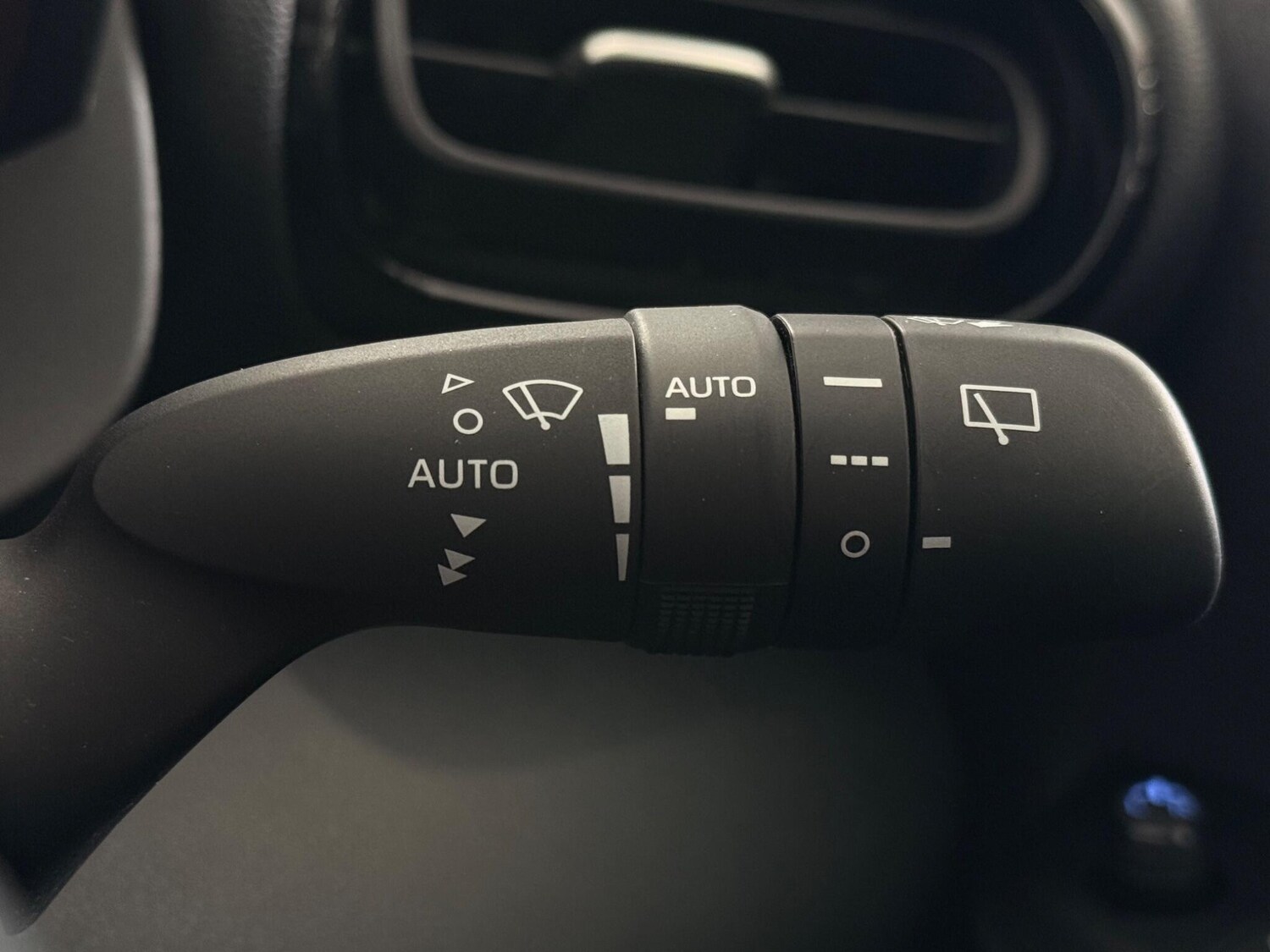 Used Toyota Yaris 2023 for sale - 77659179: Photo 22