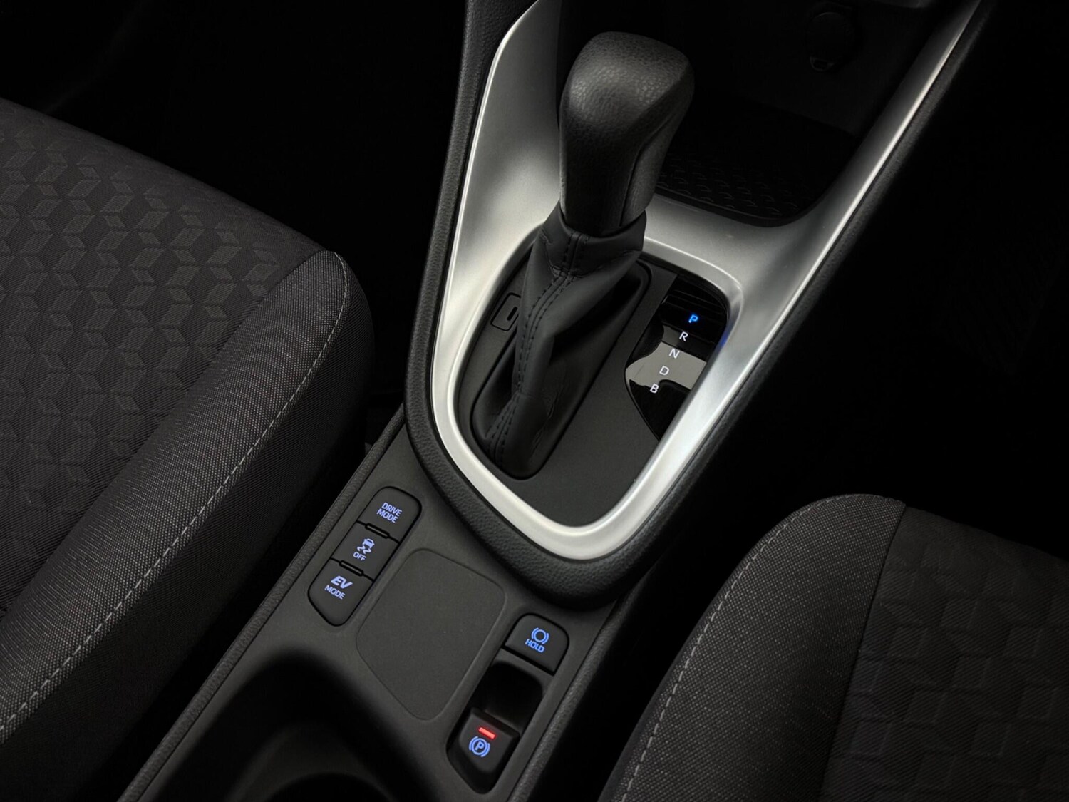 Used Toyota Yaris 2023 for sale - 77659179: Photo 33