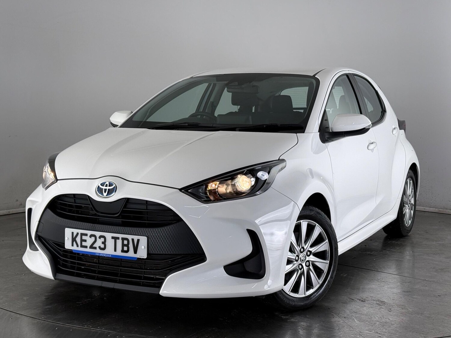 Used Toyota Yaris 2023 for sale - 77659179: Photo 35