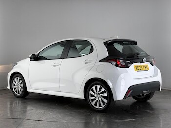 Used Toyota Yaris 2023 for sale - 77659179: Photo