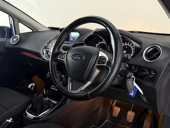 Used Ford Fiesta 2017 for sale - 79431031: Photo