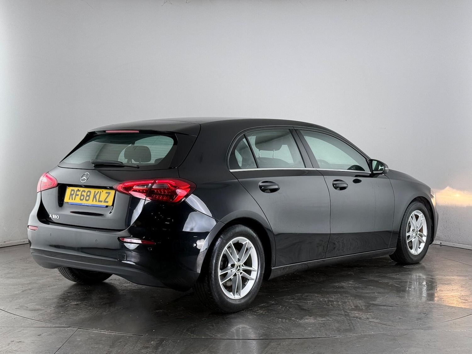 Used Mercedes-Benz A-Class 2018 for sale - 77260483: Photo 3