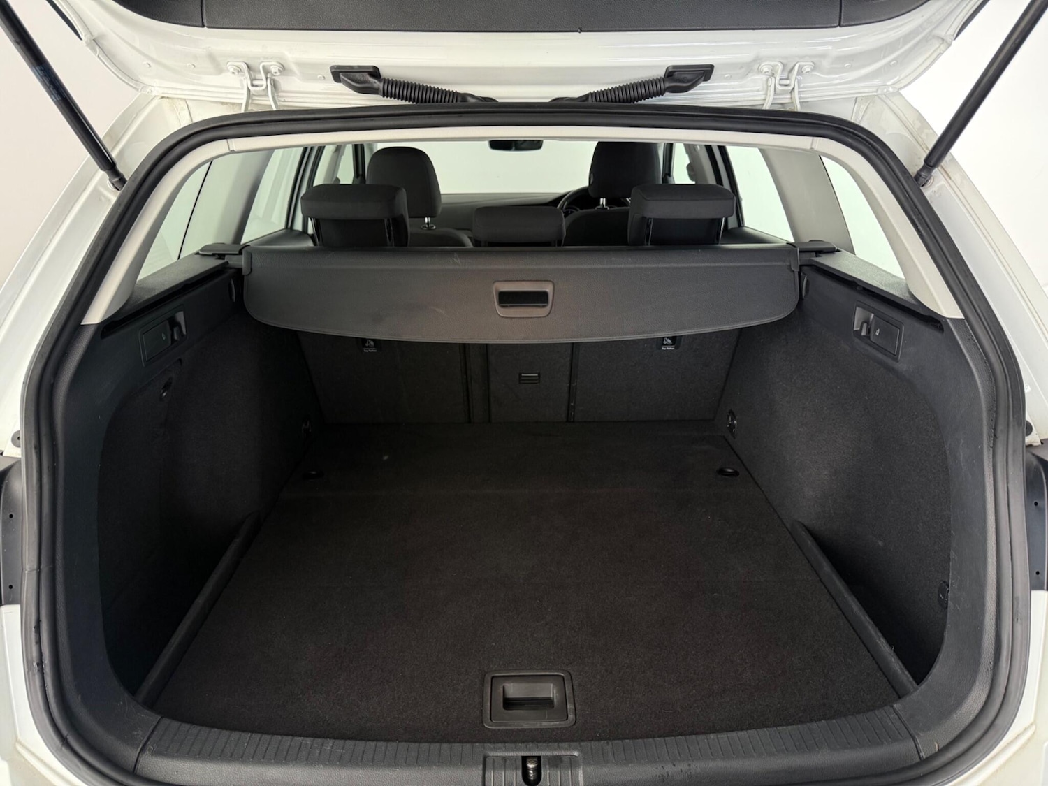 Used Volkswagen Golf 2018 for sale - 77591194: Photo 6