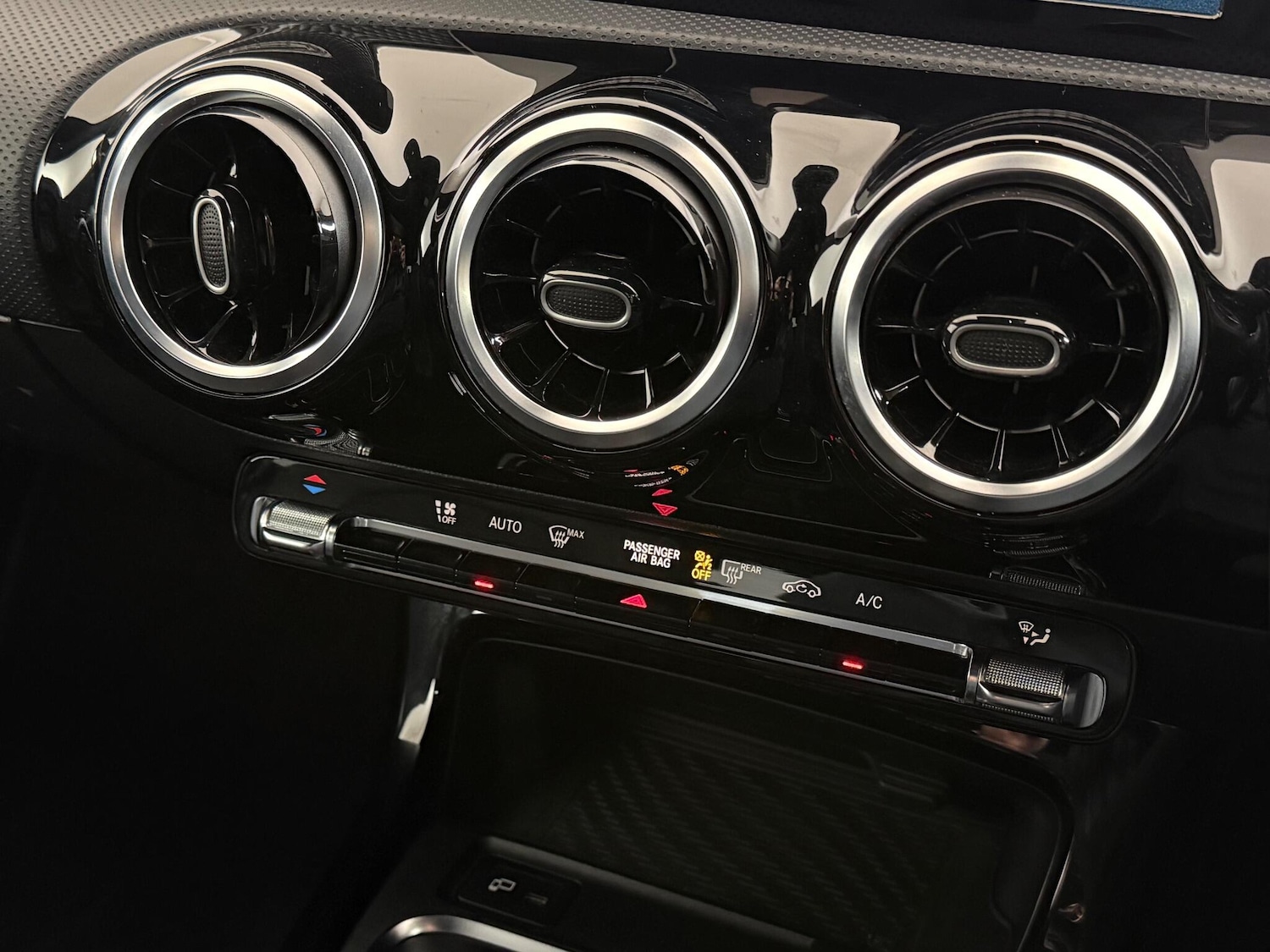 Used Mercedes-Benz A-Class 2019 for sale - 77181198: Photo 33