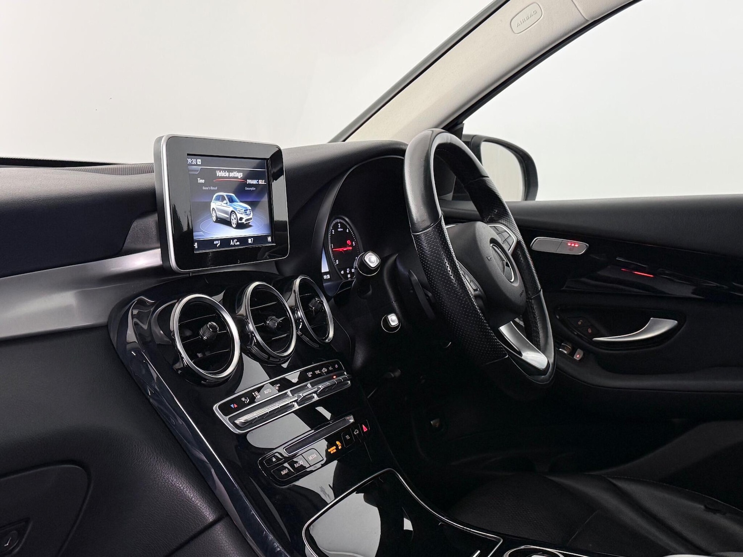 Used Mercedes-Benz GLC 2019 for sale - 76468169: Photo 16