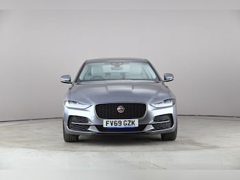Used Jaguar XE 2020 for sale - 78405496: Photo