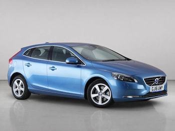 Used Volvo V40 2016 for sale - 79117031: Photo