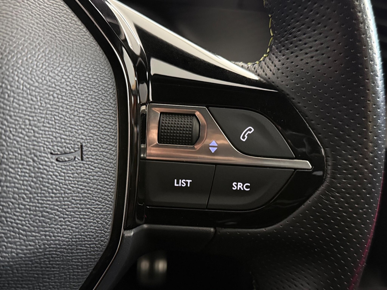 Used Peugeot 2008 2021 for sale - 77260181: Photo 17