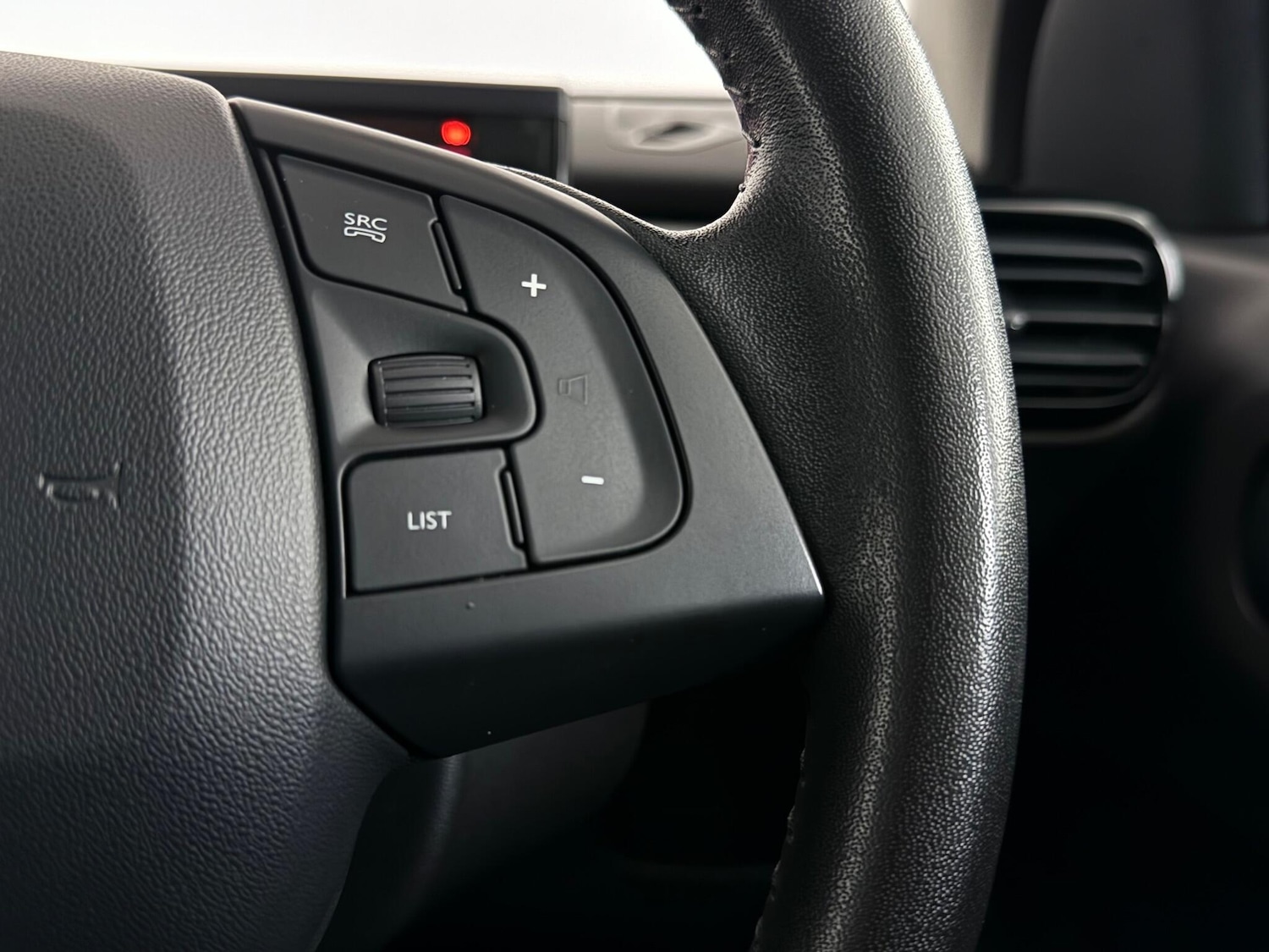 Used Citroen C4 Cactus 2019 for sale - 76714816: Photo 25