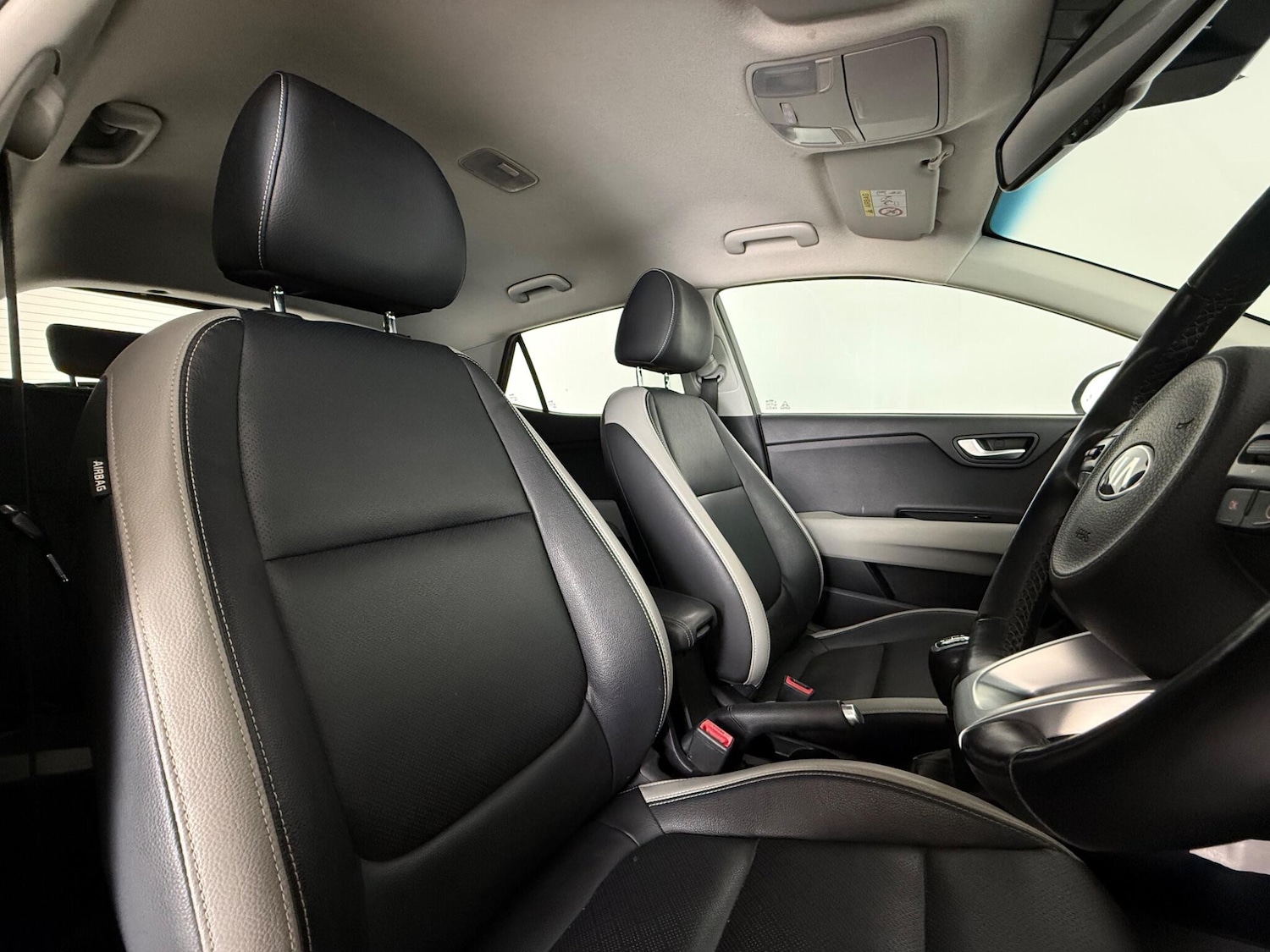 Used Kia Stonic 2019 for sale - 77371874: Photo 10