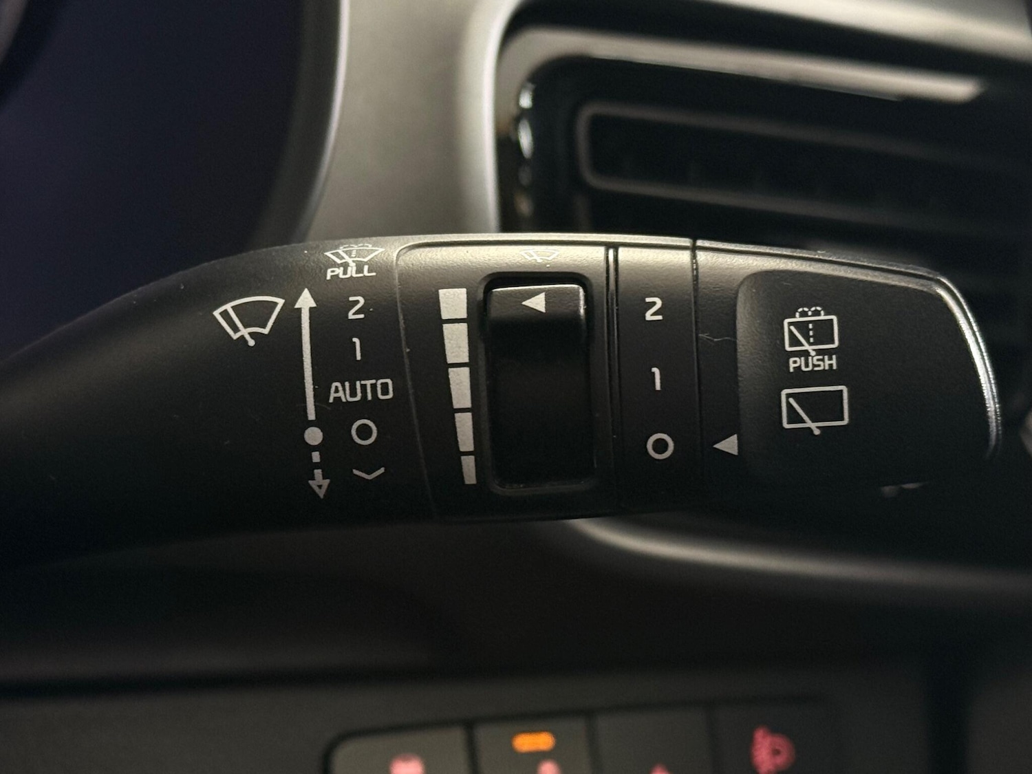 Used Kia Stonic 2019 for sale - 77371874: Photo 19