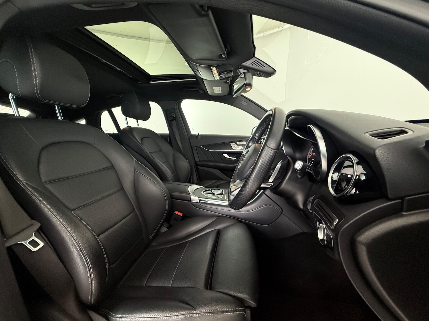 Used Mercedes-Benz GLC 2018 for sale - 76468094: Photo 16