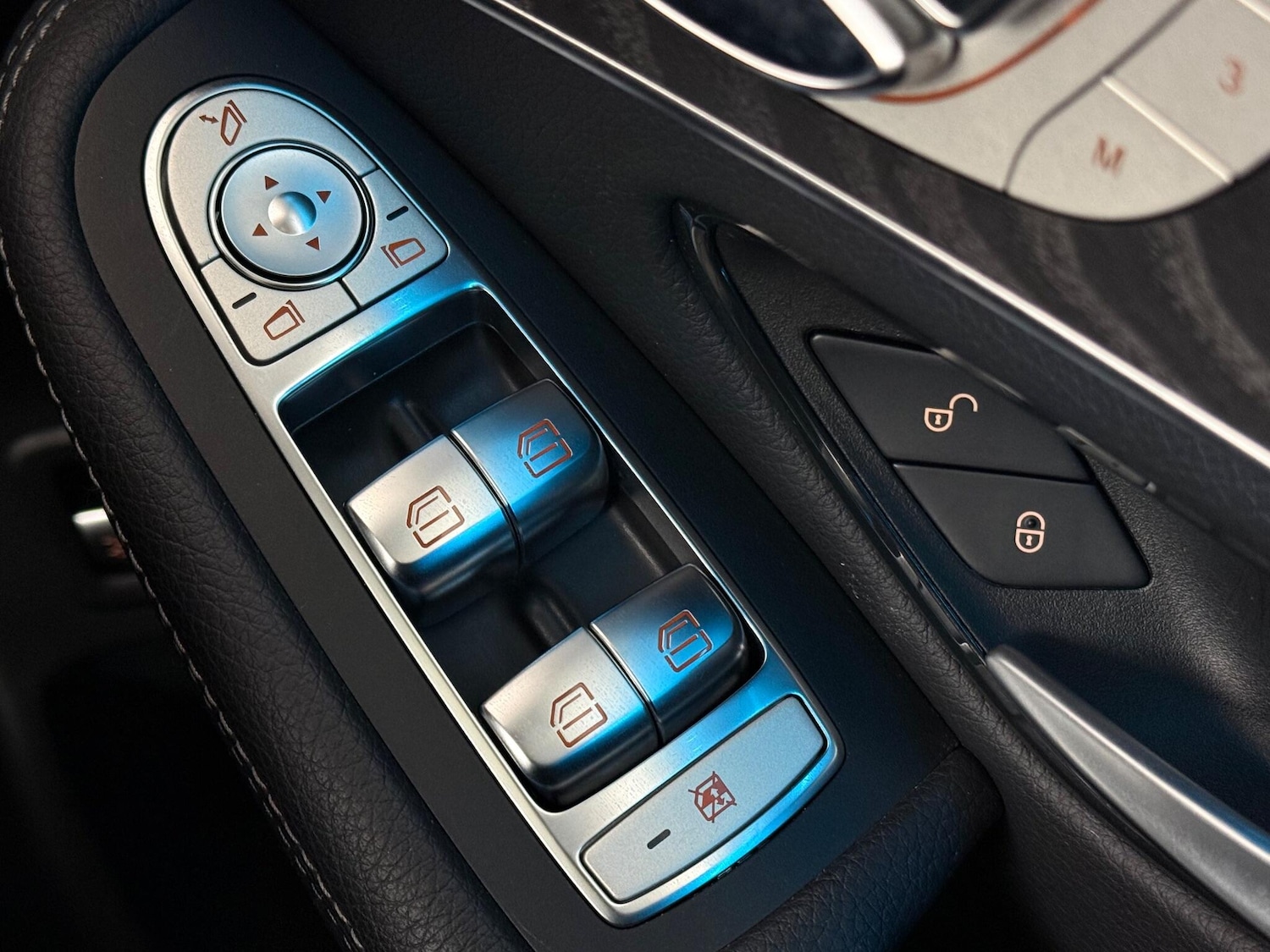 Used Mercedes-Benz GLC 2018 for sale - 76468094: Photo 24