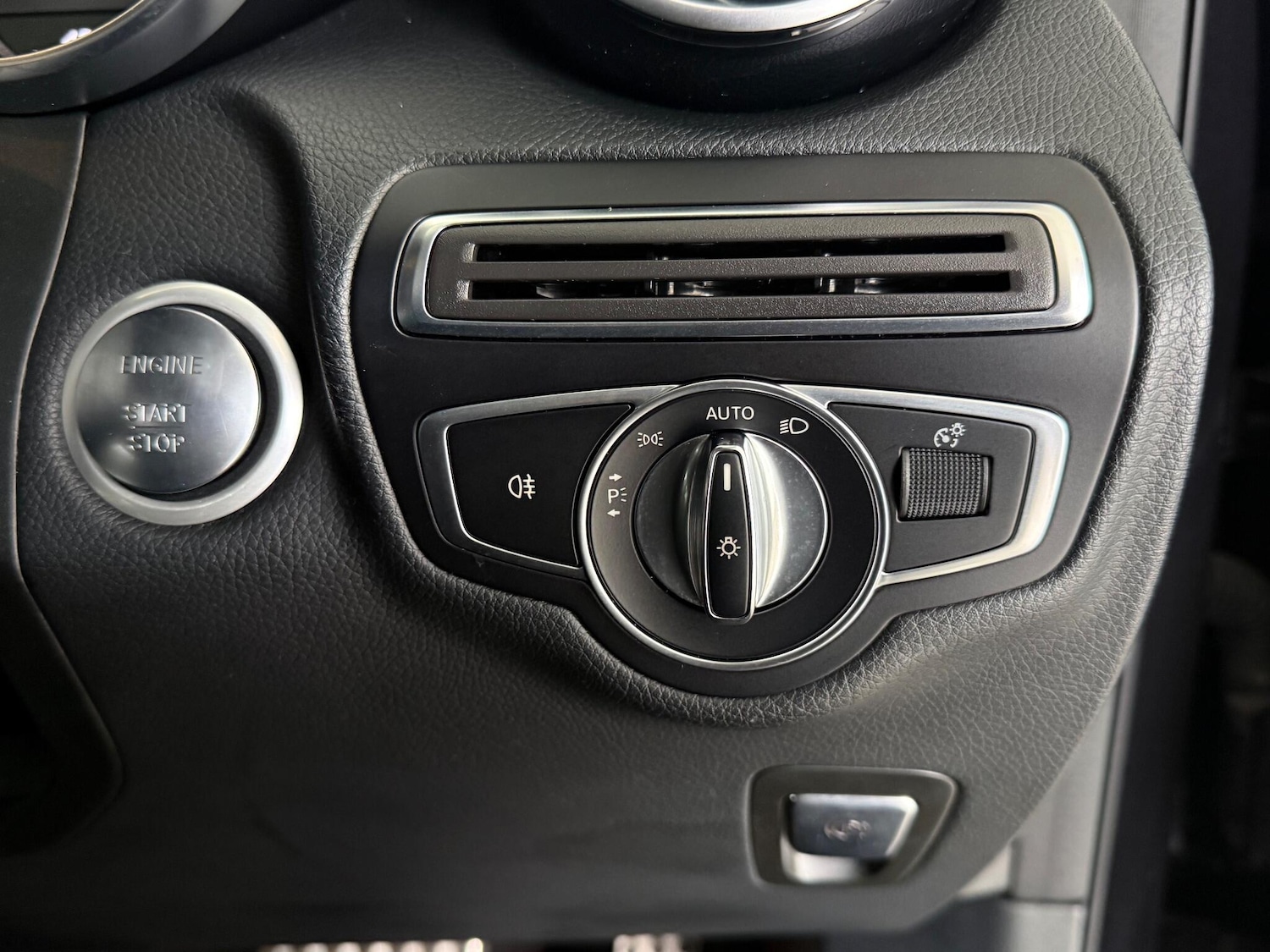 Used Mercedes-Benz GLC 2018 for sale - 76468094: Photo 25