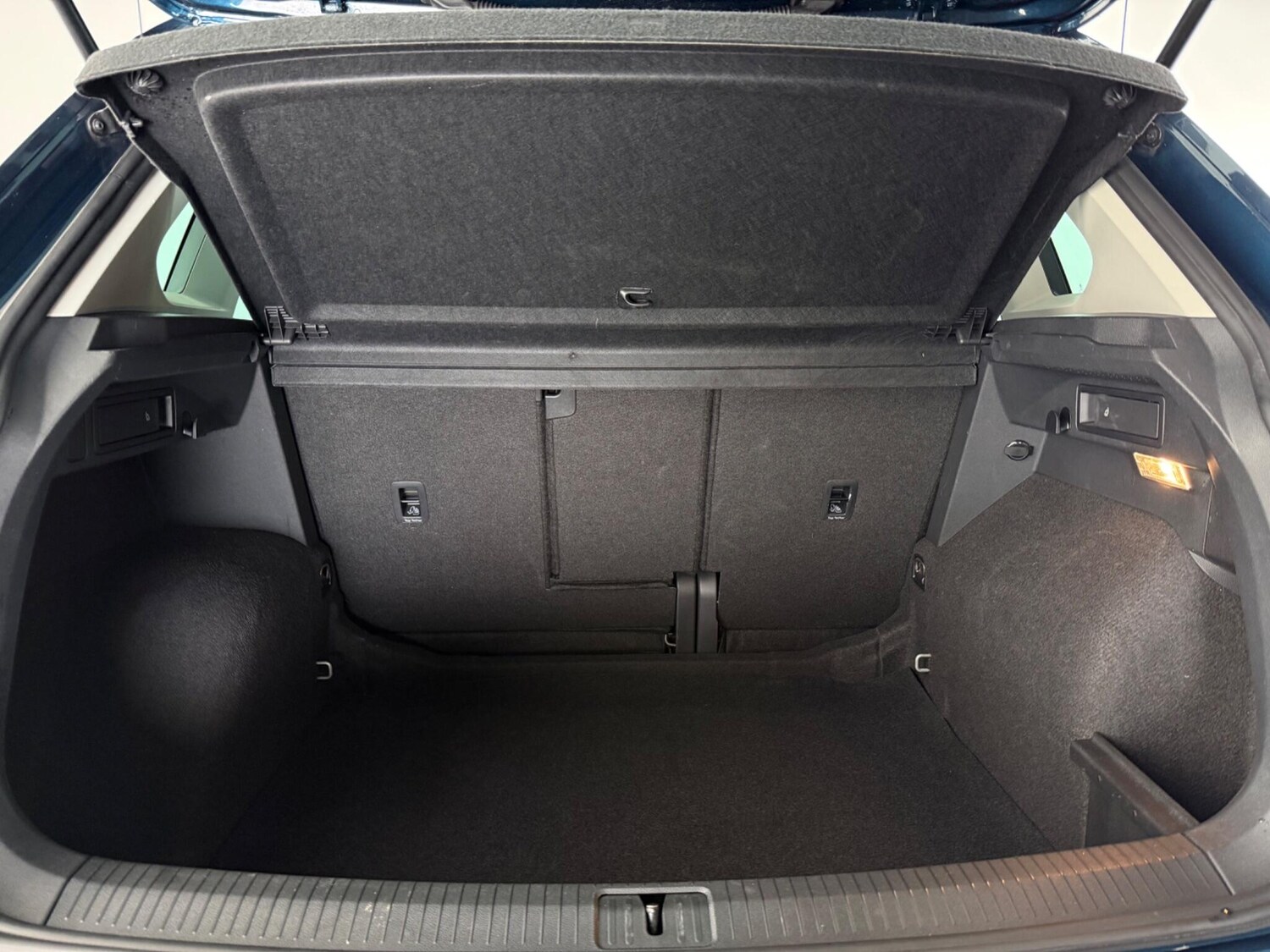 Used Volkswagen Tiguan 2021 for sale - 77525219: Photo 10