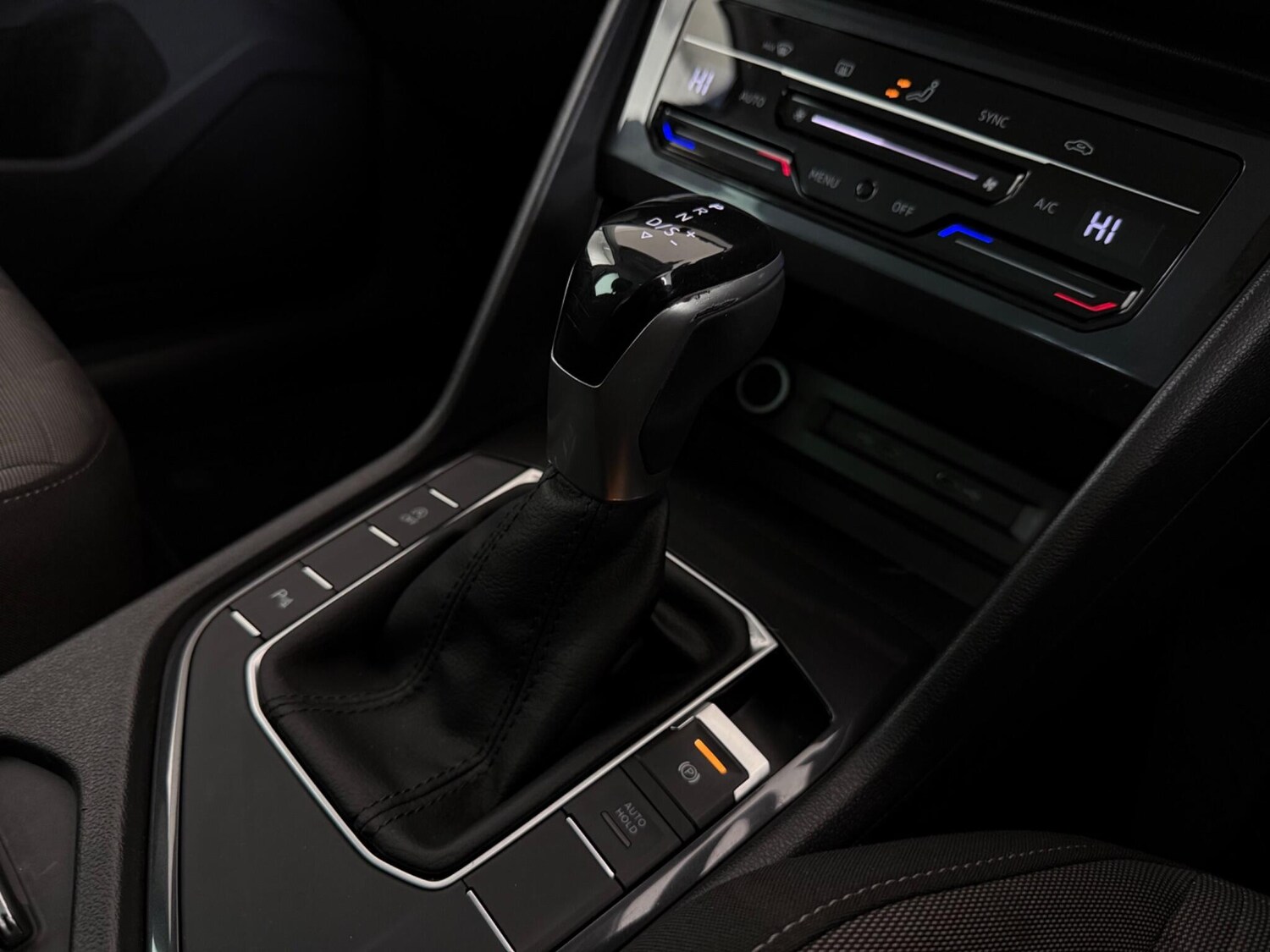 Used Volkswagen Tiguan 2021 for sale - 77525219: Photo 34