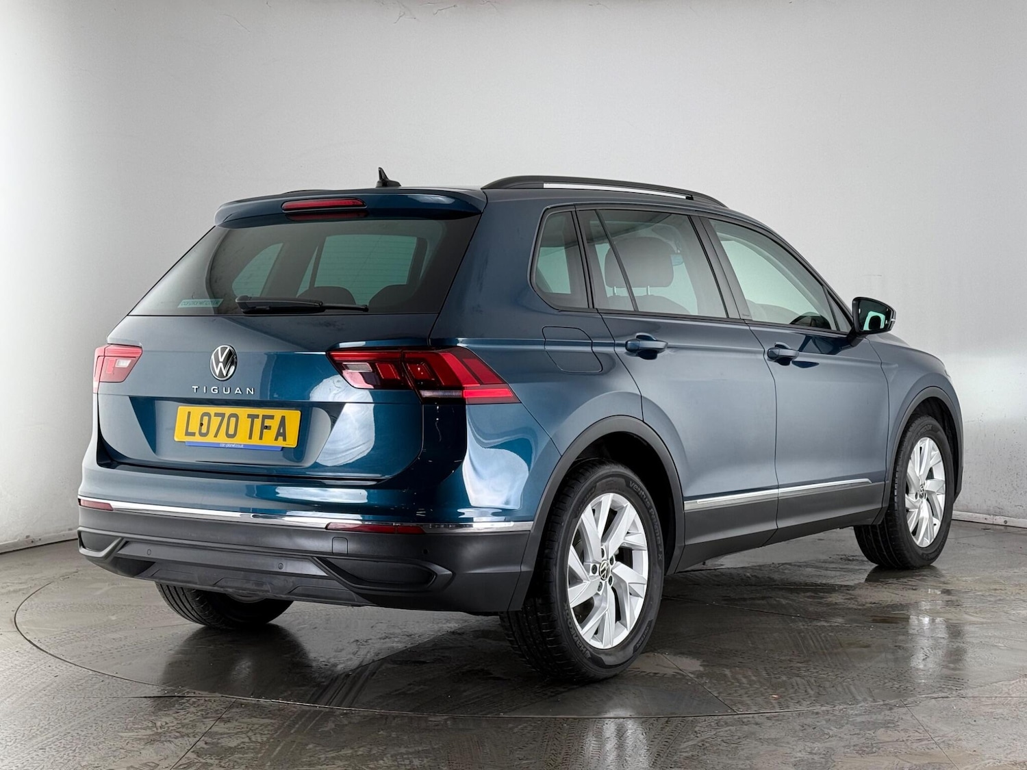 Used Volkswagen Tiguan 2021 for sale - 77525219: Photo 4