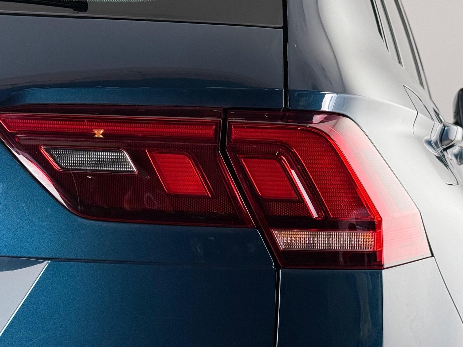 Used Volkswagen Tiguan 2021 for sale - 77525219: Photo 8