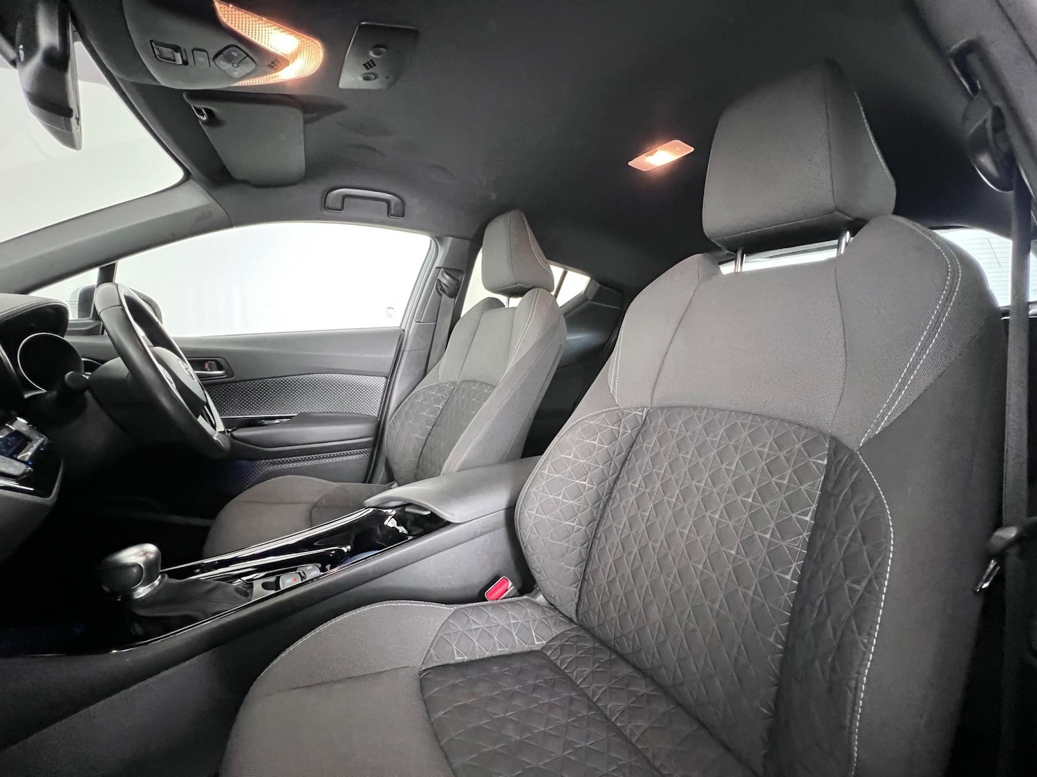 Used Toyota C-HR 2022 for sale - 77217070: Photo 13