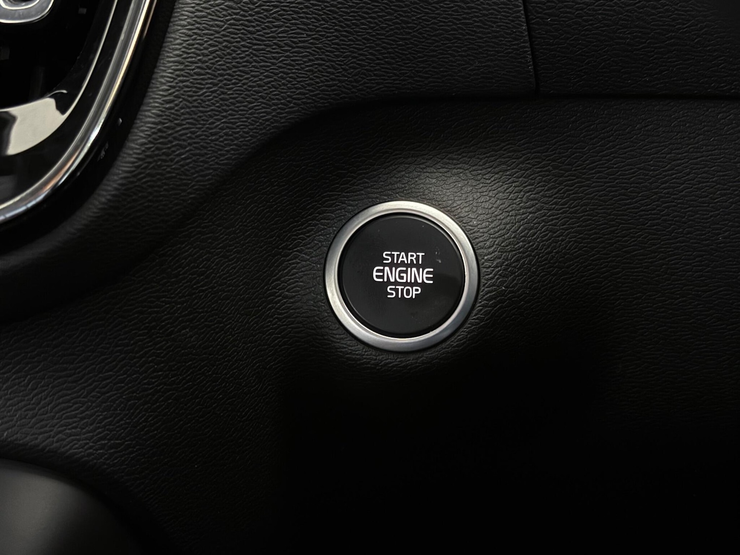 Used Volvo XC40 2022 for sale - 77259747: Photo 20