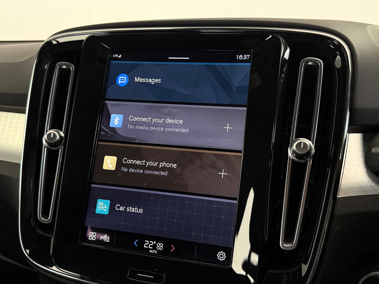 Used Volvo XC40 2022 for sale - 77259747: Photo 28