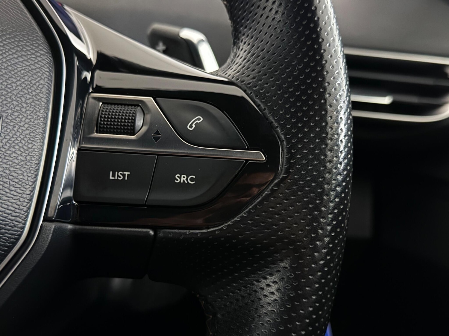 Used Peugeot 3008 2018 for sale - 77371883: Photo 14